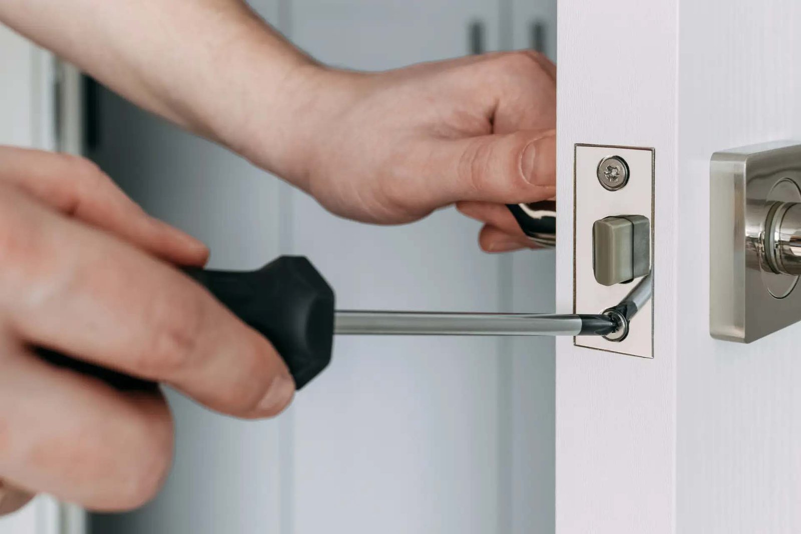 Deurslot opnieuw installeren in Den Haag